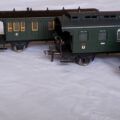 vends train voyageur de type ancien Prussien /Wurtemburgeois ( locomotive + 3 voitures) Fleischmann HO parfait état 160 euros